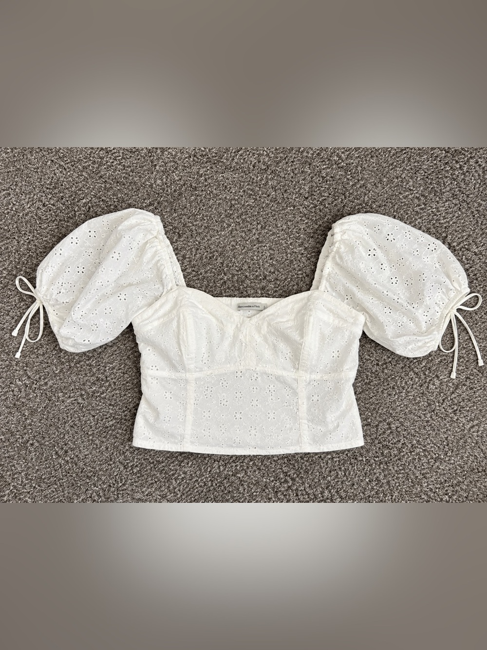 Abercrombie & Fitch White Eyelet Puff Sleeve Crop Top Size M